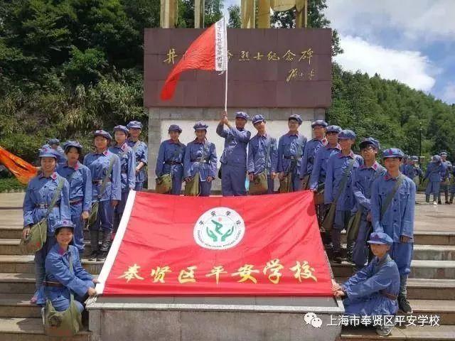 曾经是“小虎队”成员之一的陈志朋,为什么喜欢穿“奇装异服”?-专注问答交流的平台